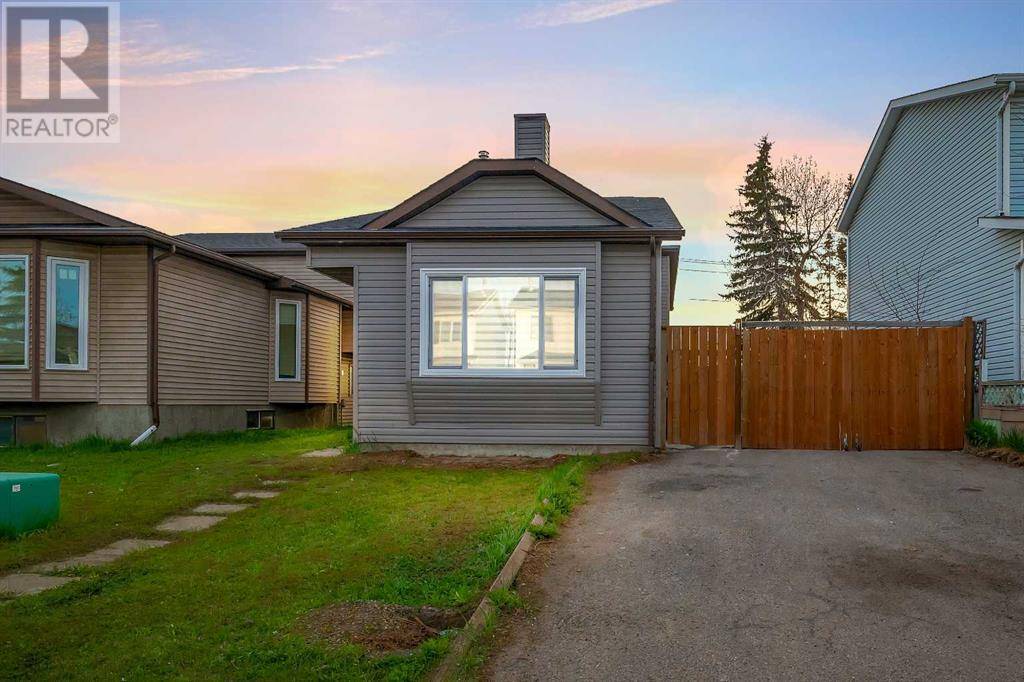 81 Falmere Way NE, Calgary, AB T3J2Y8