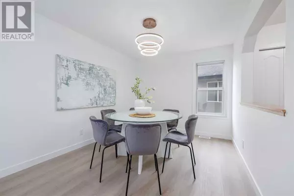 Airdrie, AB T4B0B9,208 Coopers Hill SW