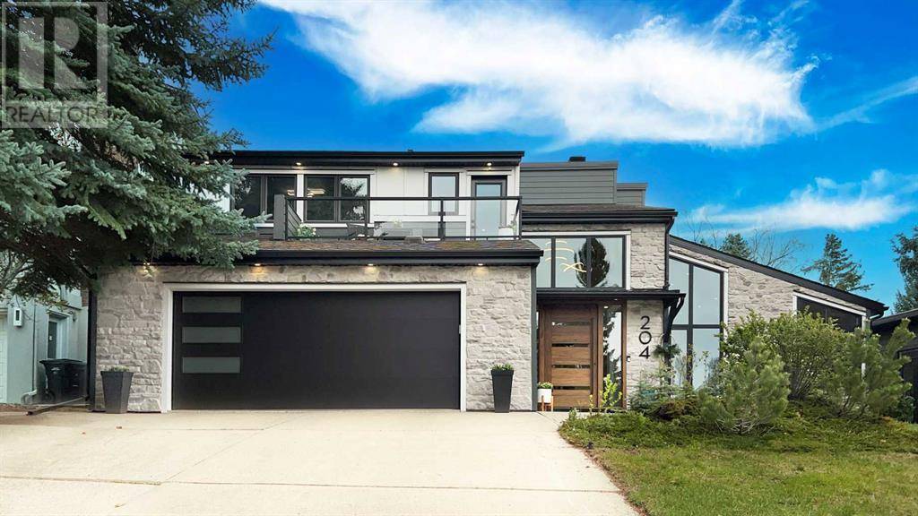 204 Pump Hill View SW, Calgary, AB T2V4M9