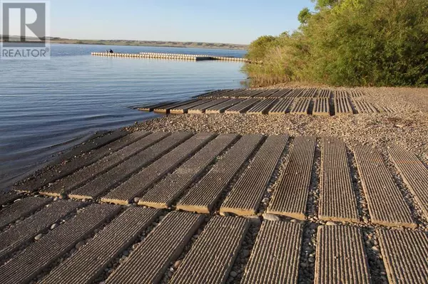 Rural Vulcan County, AB T0L1R0,210 Royal Oak Lane