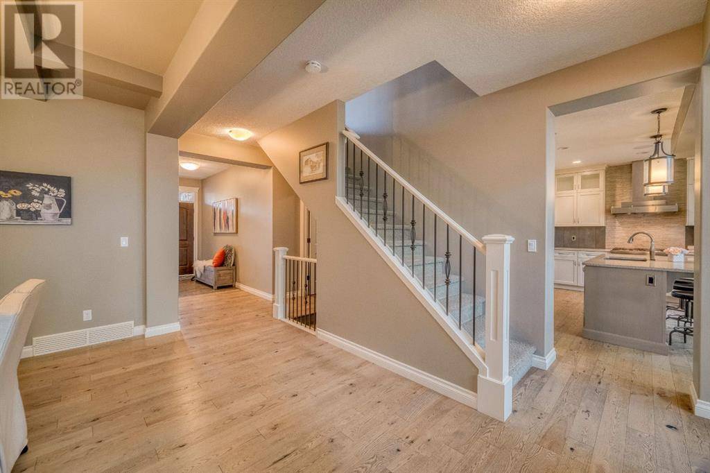 Calgary, AB T3H0M1,9322 14 Avenue SW
