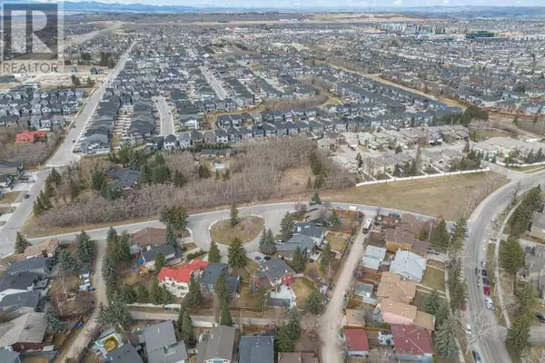 Calgary, AB T3H4B4,7010 11 Avenue SW