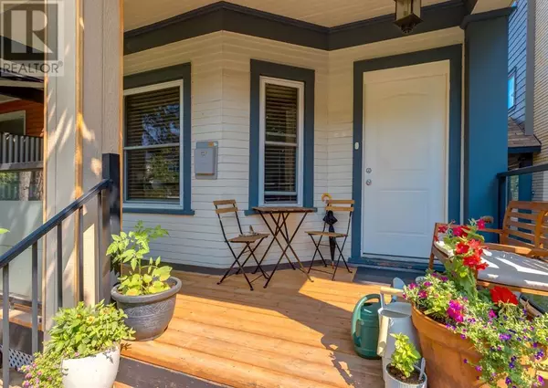Calgary, AB T2S0H1,522 21 Avenue SW