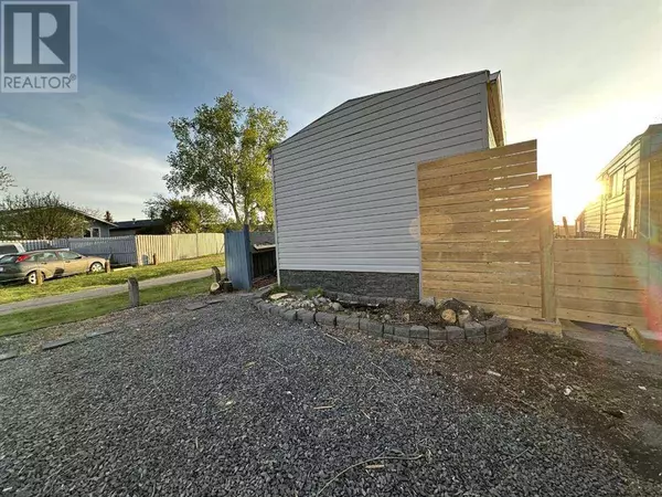 101 Huntstrom Drive NE, Calgary, AB T2K5V5