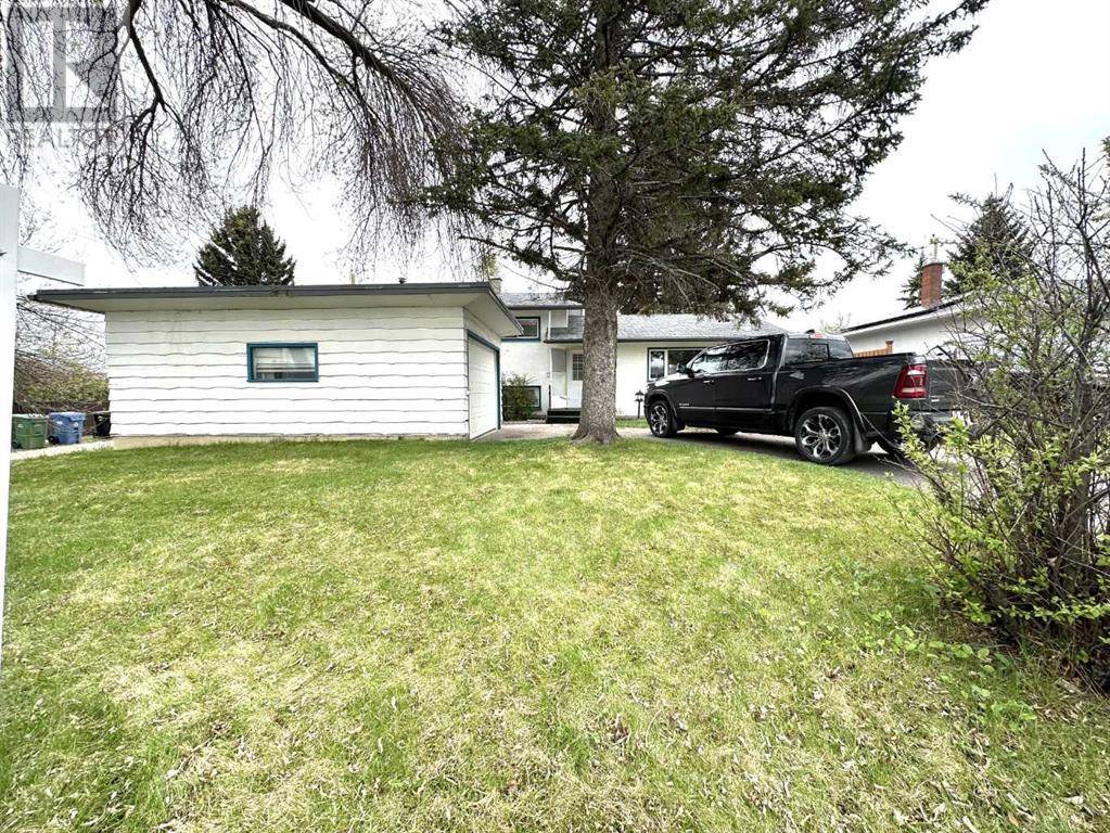 Calgary, AB T2V2K1,11 Kingsland Place SW