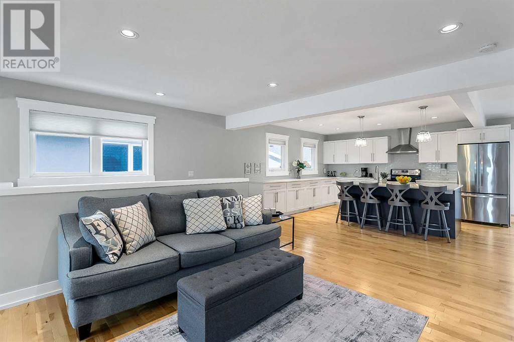 Calgary, AB T2J0Y4,413 Astoria Crescent SE