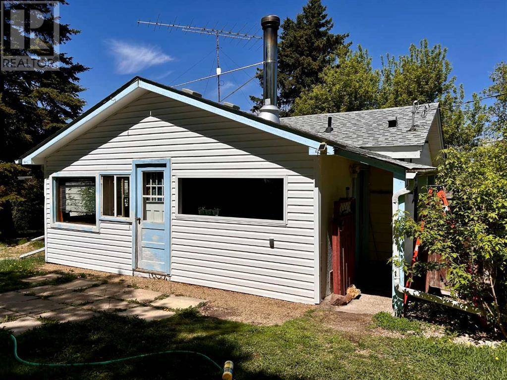 4827 51 Street, Innisfree, AB T0B2G0