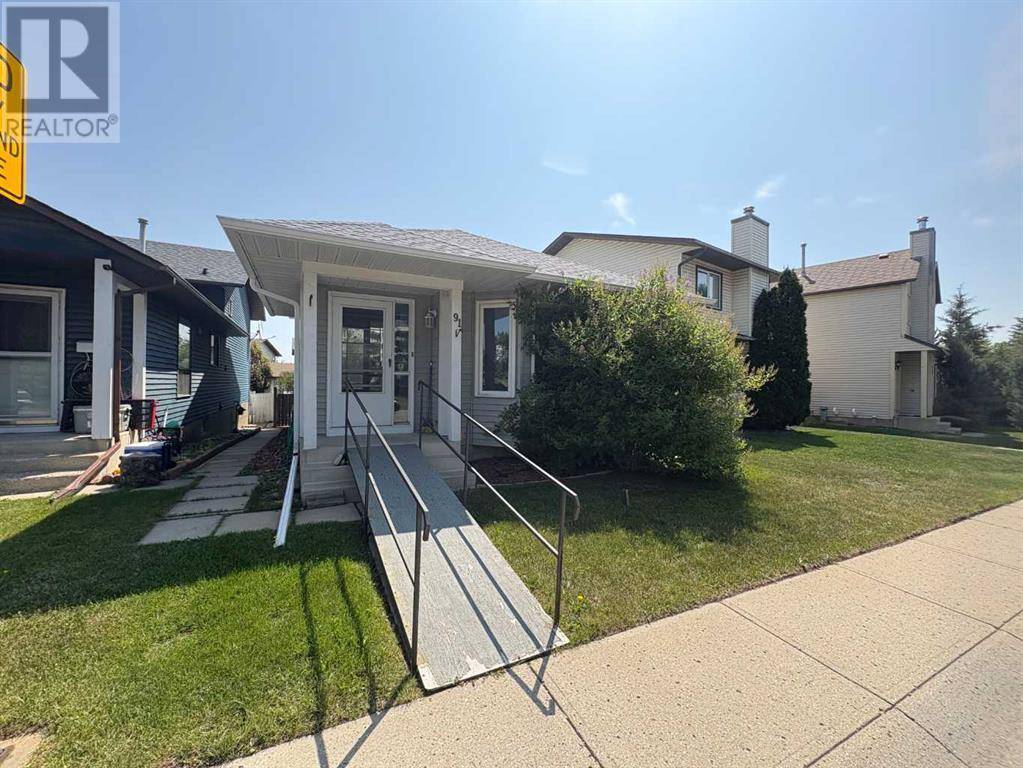 Calgary, AB T3K3L7,91 Bedfield Close NE