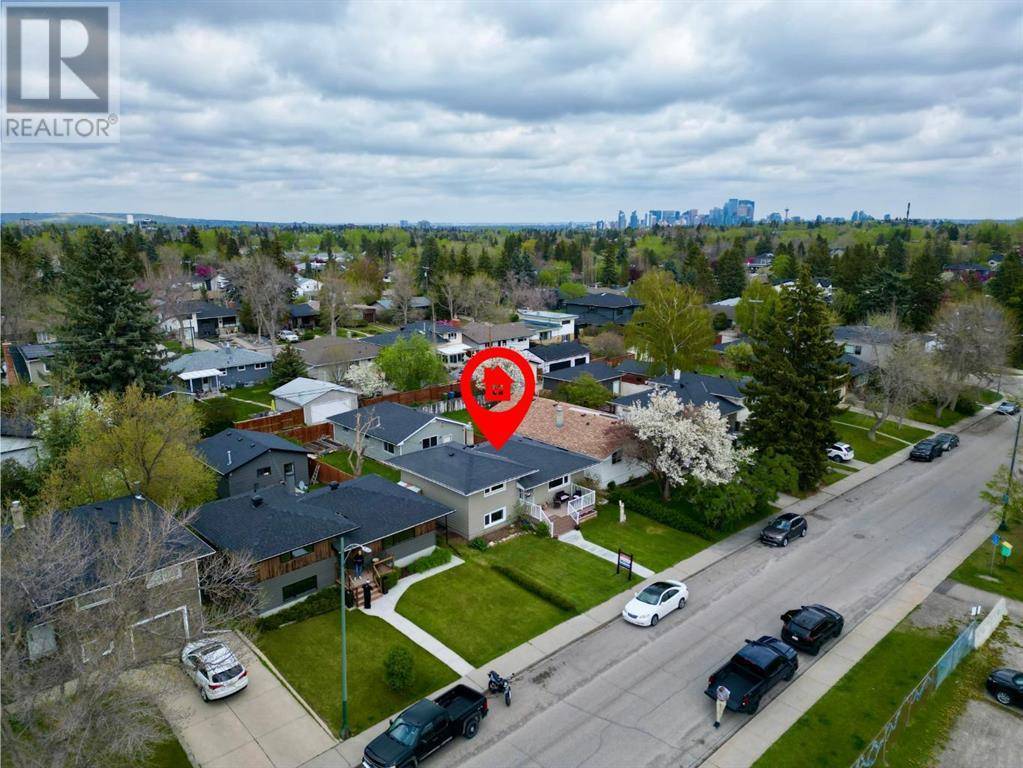 Calgary, AB T3E1C4,3524 36 Avenue SW