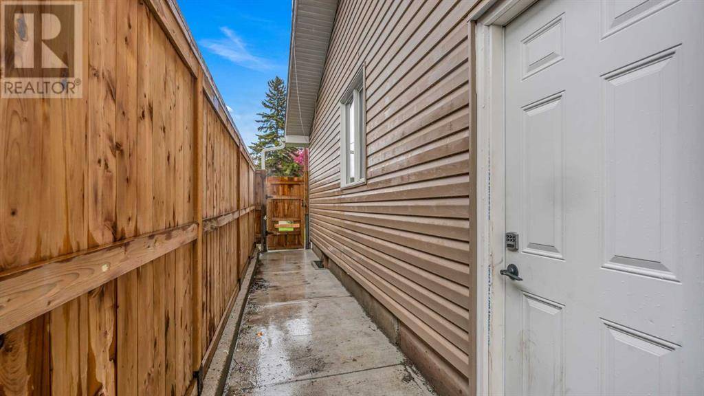 Calgary, AB T2A2A7,4613 Fortune Road SE