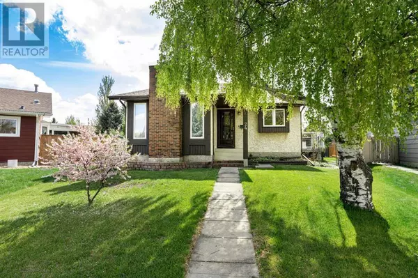 24 Caswell Close, Red Deer, AB T4P2T6