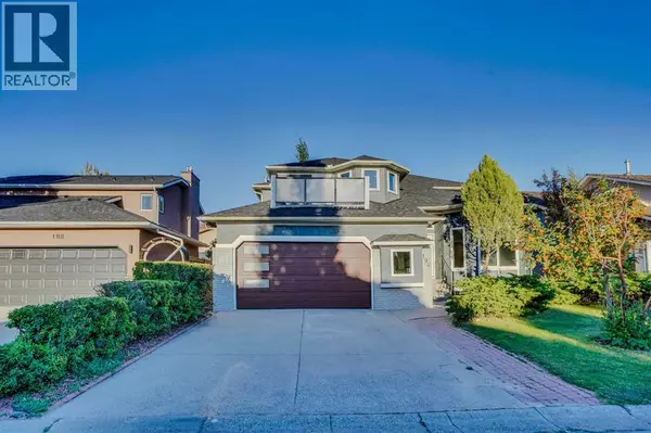 194 Woodbriar Circle SW, Calgary, AB T2W6A7