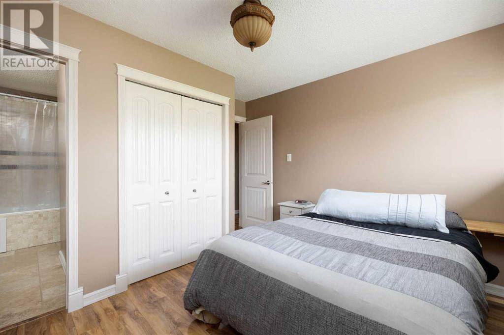 Fort Mcmurray, AB T9K1C7,104 Spruce Street