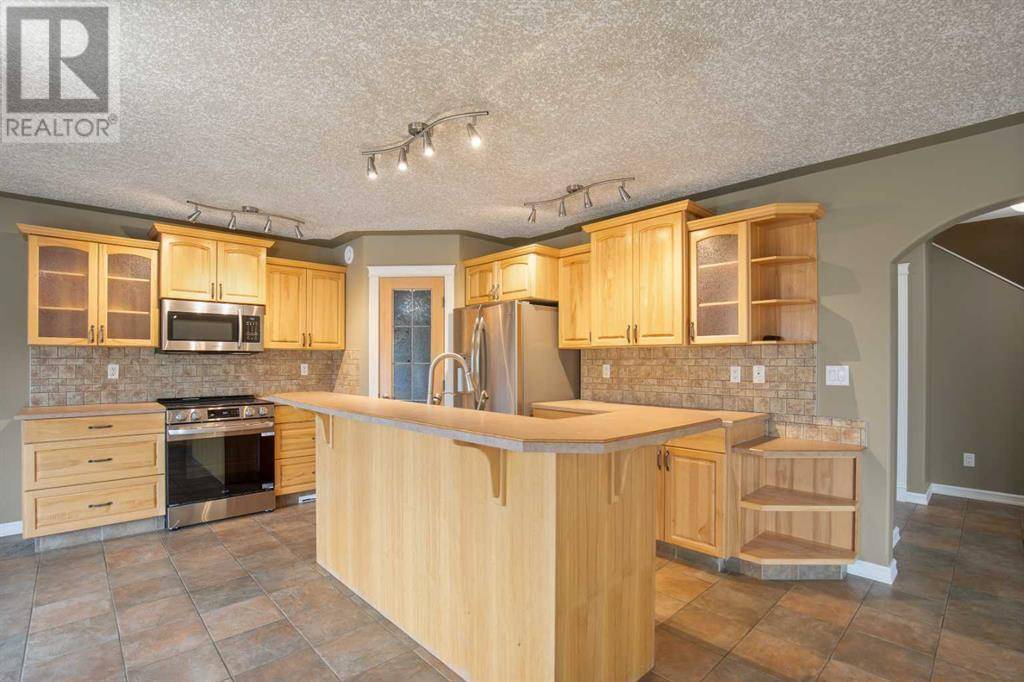 Red Deer, AB T4P3R1,65 Alberts Close