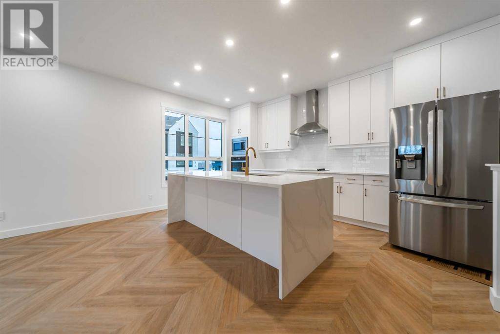 Calgary, AB T3C3Y3,618 Sovereign Common SW