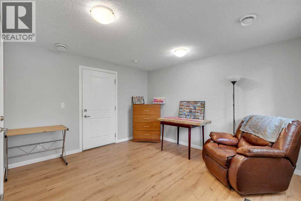Calgary, AB T3M2G6,205 Marquis Lane SE
