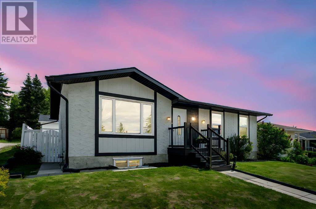 316 Queen Alexandra Road SE, Calgary, AB T2J3P5