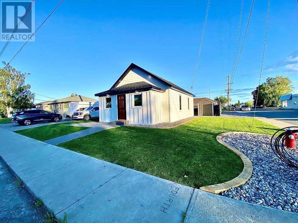 404 26 Street, Fort Macleod, AB T0L0Z0