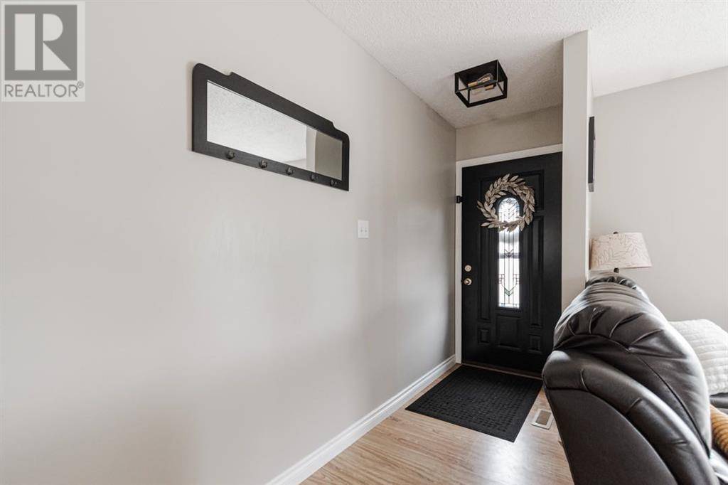 Fort Mcmurray, AB T9H2W4,101 Robin Crescent
