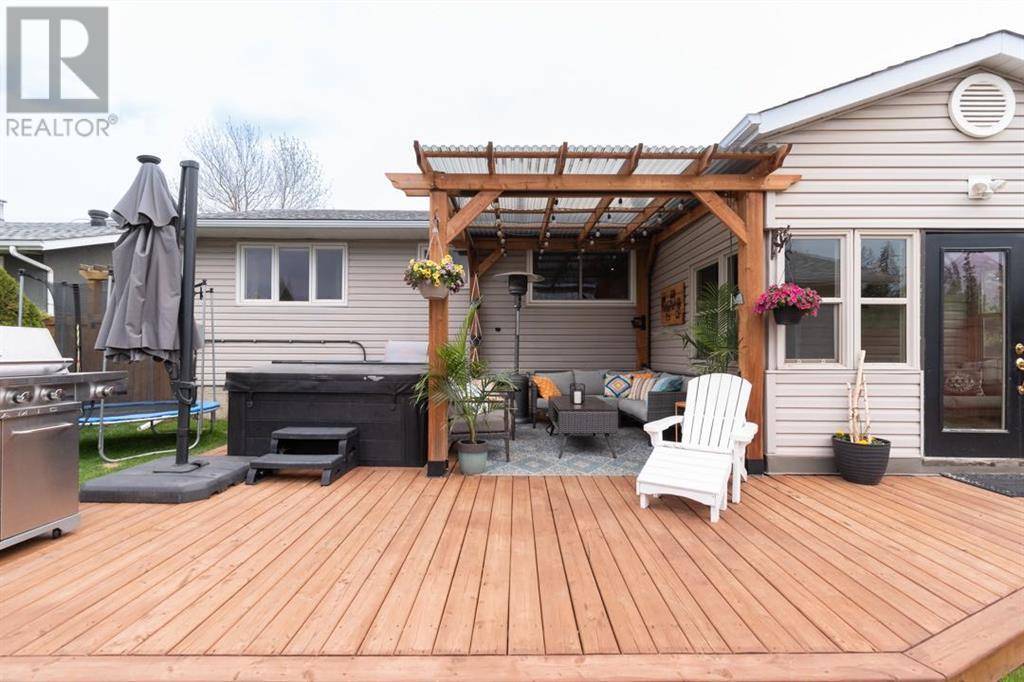 Fort Mcmurray, AB T9H2W4,101 Robin Crescent