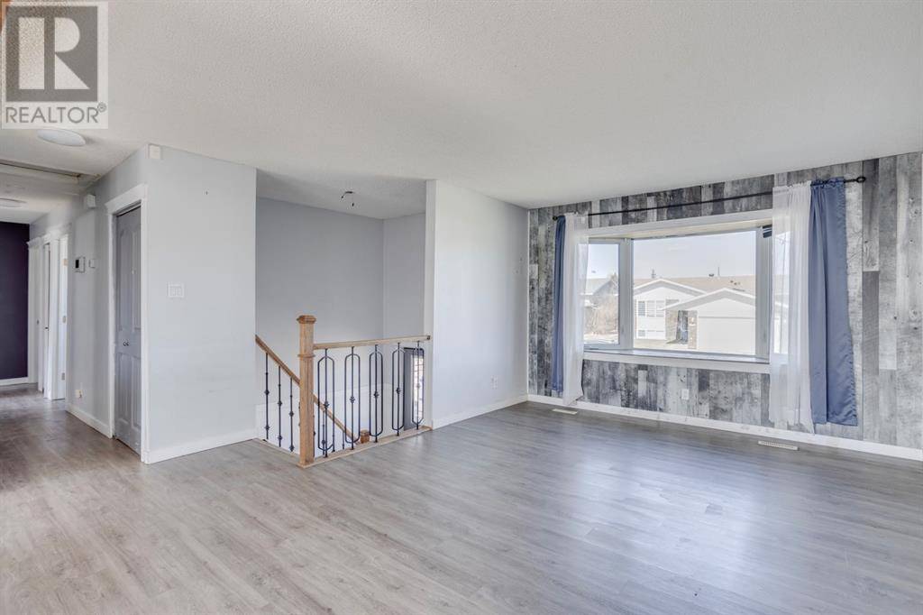 Fort Mcmurray, AB T9K1L7,149 Parmenter Crescent
