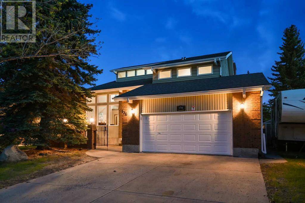 176 Canterville Drive SW, Calgary, AB T2W3X2