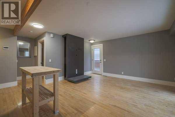 Calgary, AB T2T2E1,1, 2044 35 Avenue SW