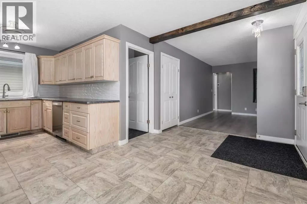 Okotoks, AB T1S1C8,113 Thorson Crescent