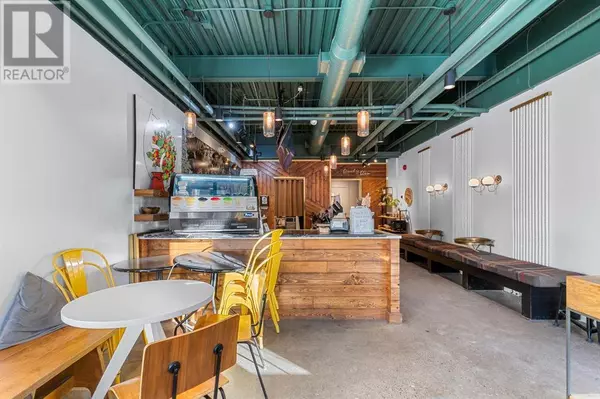 816a 16 Avenue SW, Calgary, AB T2R0S9