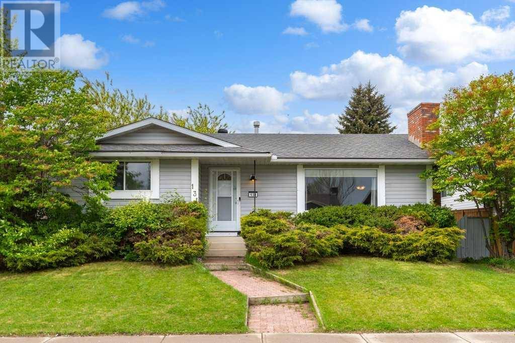 131 Bracewood Road SW, Calgary, AB T2W3B9