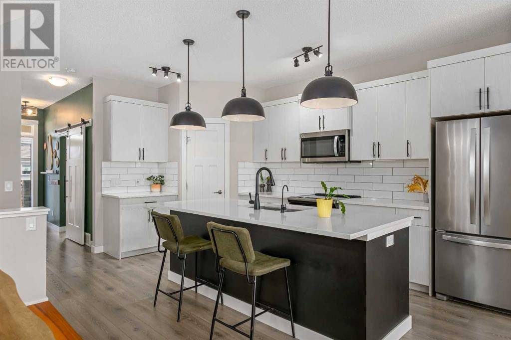 1093 Chinook Gate Heath SW, Airdrie, AB T3B5E1