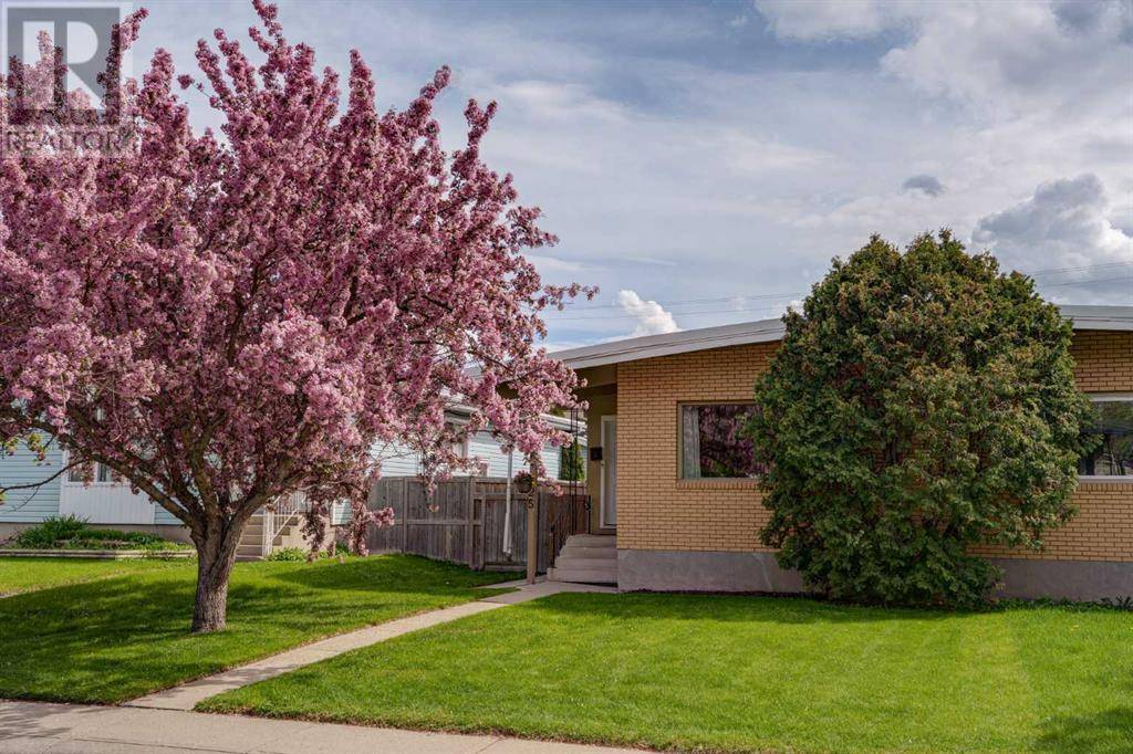 625 Kingsmere Crescent SW, Calgary, AB T2V2H9