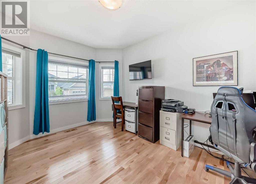 Cochrane, AB T4C0P9,18 Ridge View Place