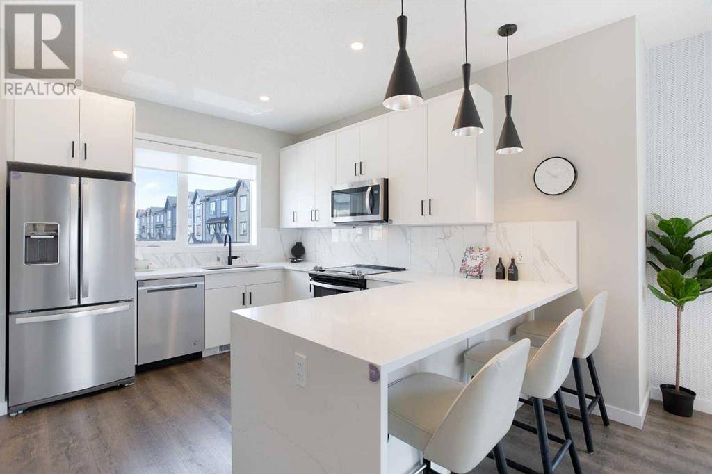 896 Belmont Drive SW, Calgary, AB T2X0C6