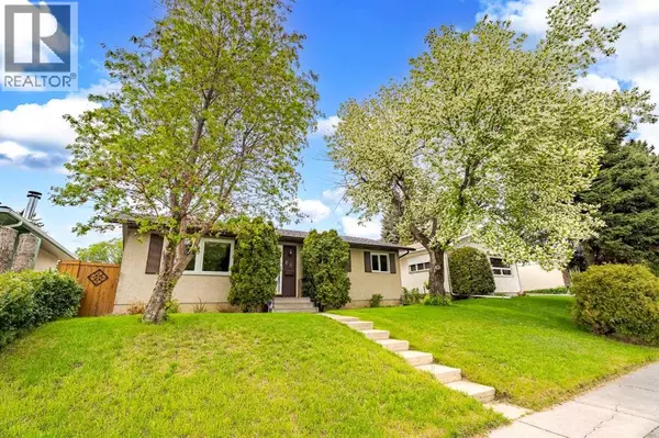 Calgary, AB T2A2W6,60 Marbrooke Circle NE