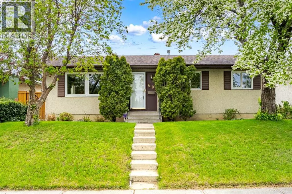 Calgary, AB T2A2W6,60 Marbrooke Circle NE