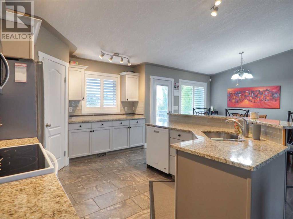 Red Deer, AB T4R2Y1,23 Dobson Close