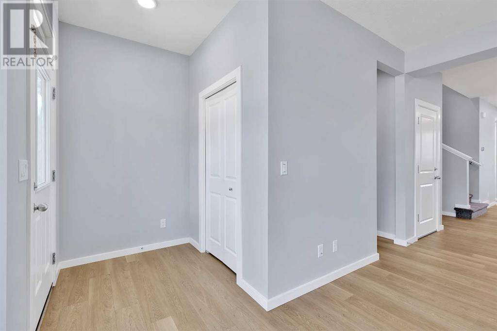 Calgary, AB T3J4B6,256 Savanna Terrace NE