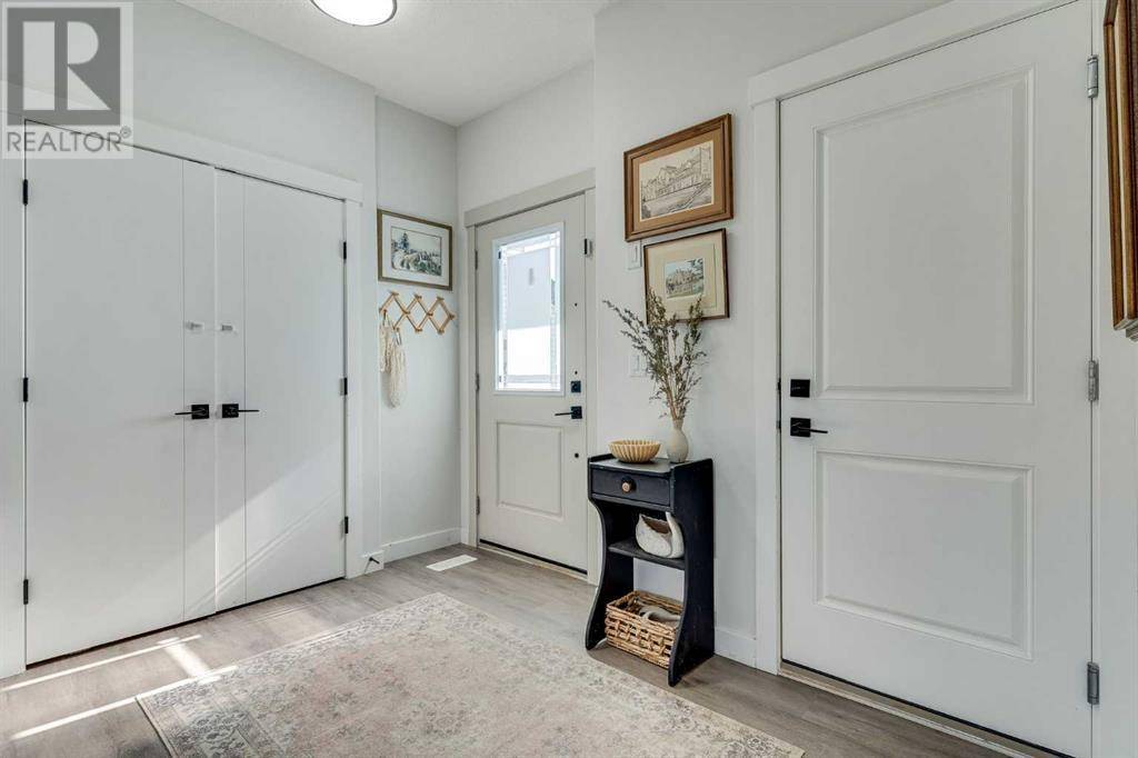 Strathmore, AB T1P0H6,825 Edgefield Street