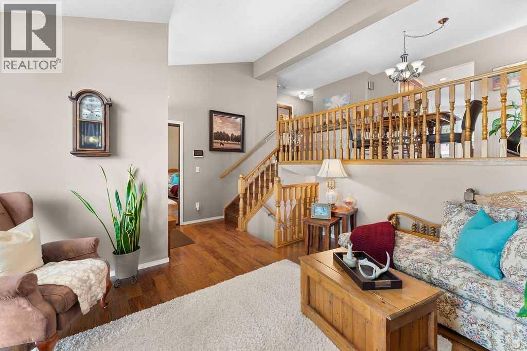 Okotoks, AB T1S1K9,10 Hunters Gate