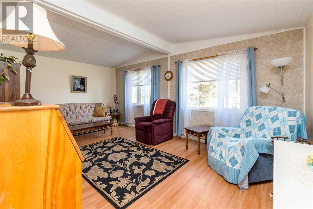 Lloydminster, AB T9V2A3,28, 5308 57 Street