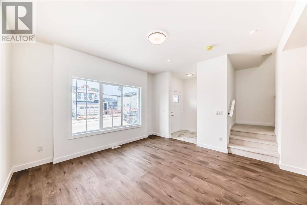 Calgary, AB T3P2M1,402 Carringvue Grove NW