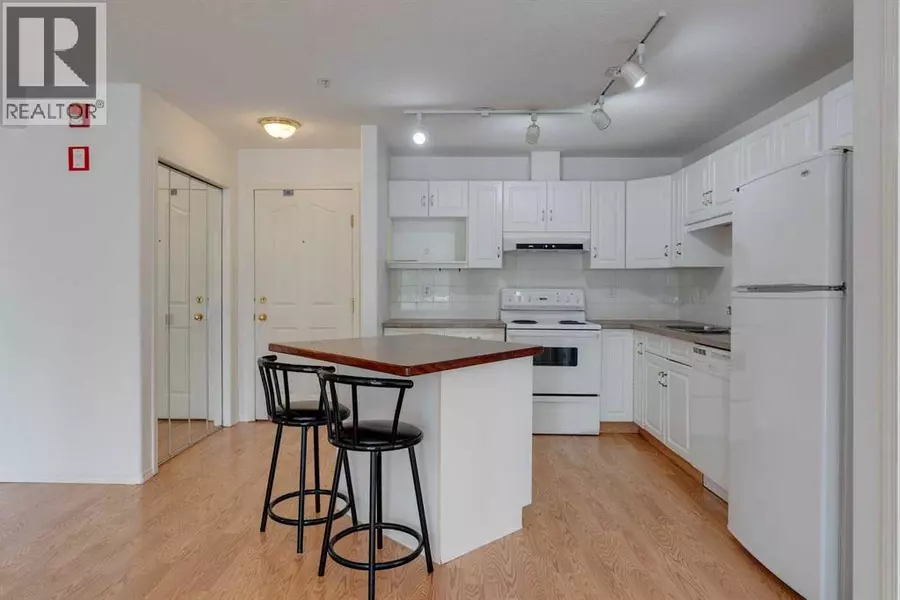 210, 165 Manora Place NE, Calgary, AB T2A7X5