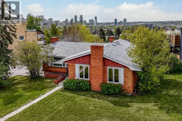 1927 Briar Crescent NW, Calgary, AB T2N3V6