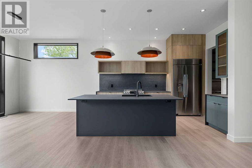 Calgary, AB T3C3B8,3A Willow Crescent SW
