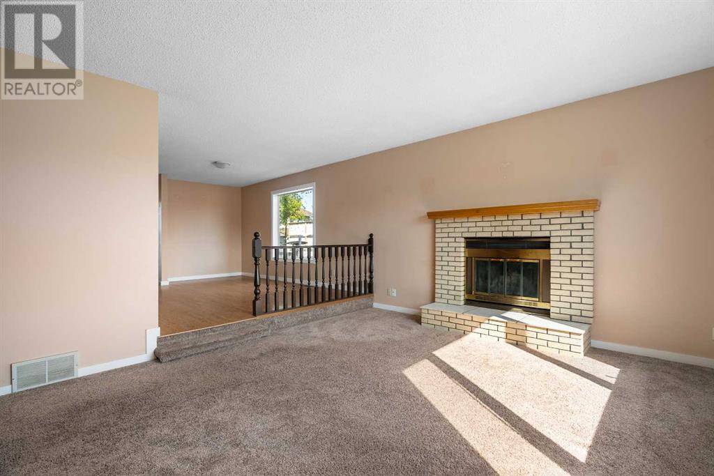 Fort Mcmurray, AB T9K1Z3,125 Bacon Place