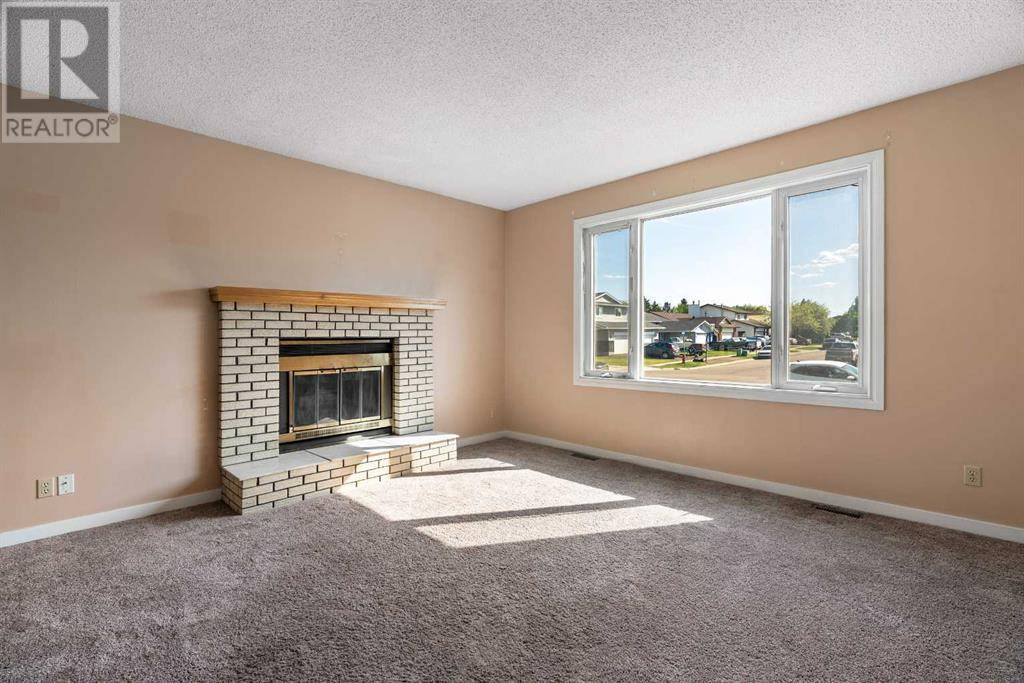 Fort Mcmurray, AB T9K1Z3,125 Bacon Place