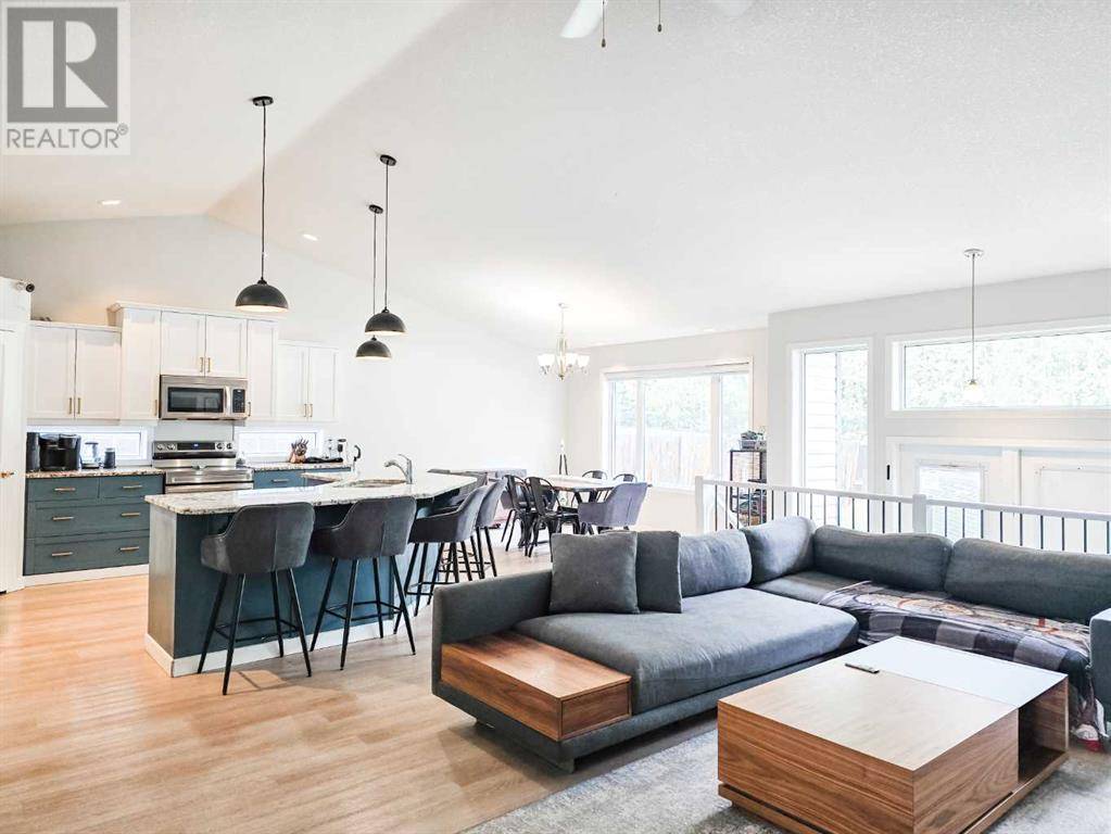 Edson, AB T7E0A5,1519 41 Street