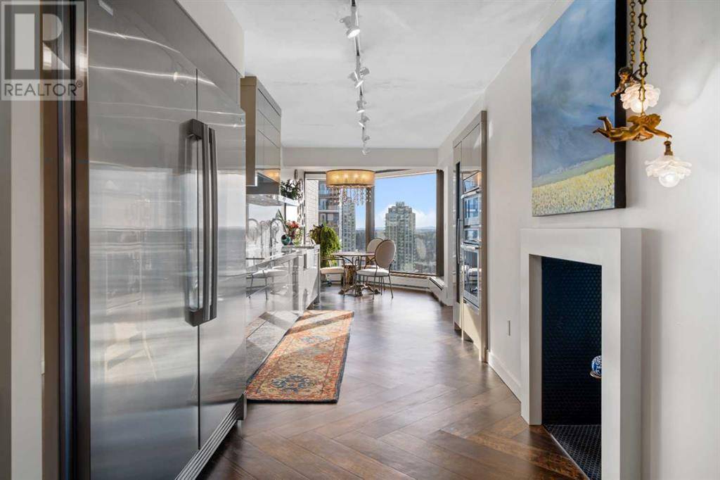 Calgary, AB T2P3T9,2403, 1100 8 Avenue SW