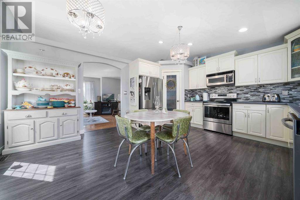 Medicine Hat, AB T1C2A8,60 Terrace Close NE